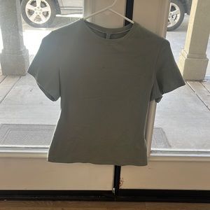 Never worn women’s skims shirt